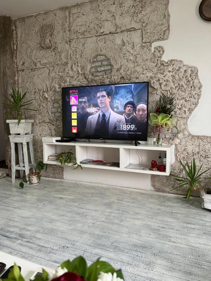 Appartement Mala Oaza à Čačak Extérieur photo