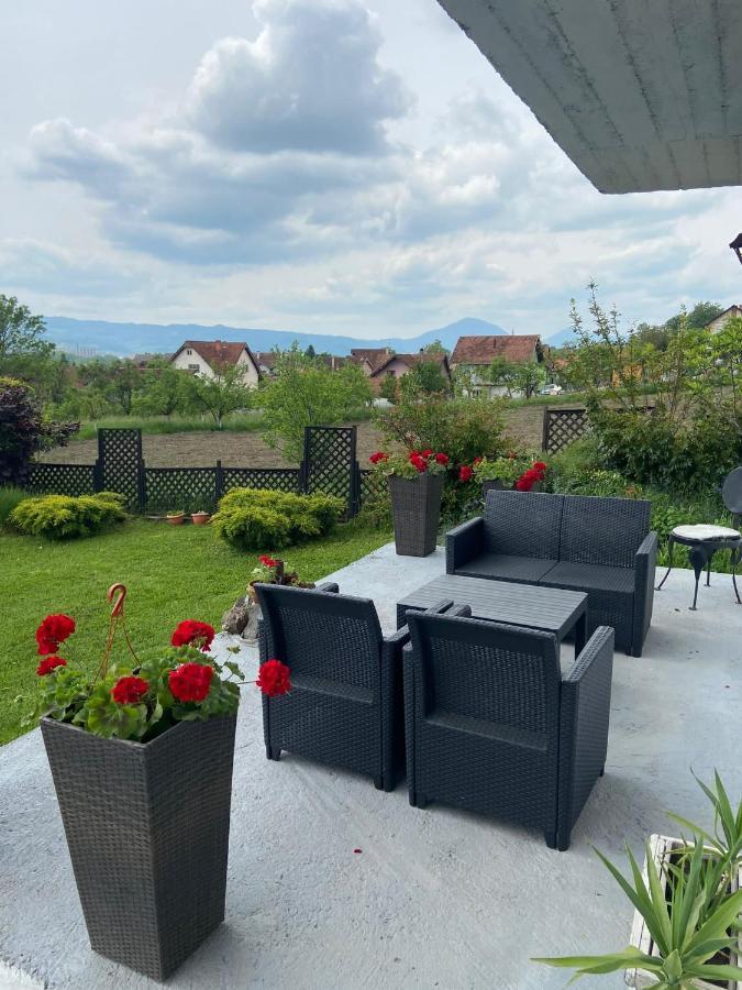 Appartement Mala Oaza à Čačak Extérieur photo