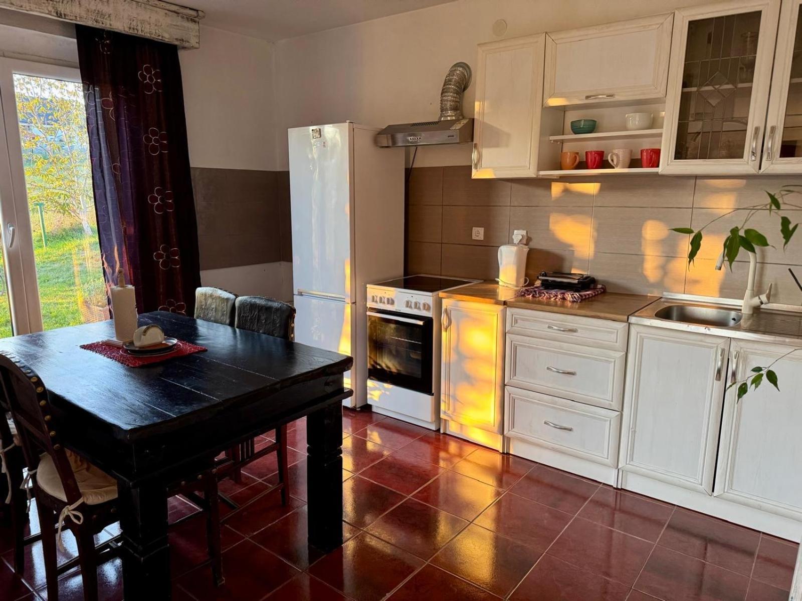Appartement Mala Oaza à Čačak Extérieur photo